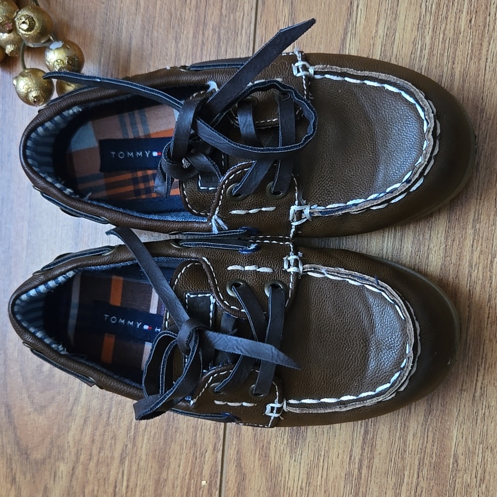 Tommy Hilfiger | Lil Tyson Brown Toddler Lace Up Loafers Shoes - Picture 6 of 8